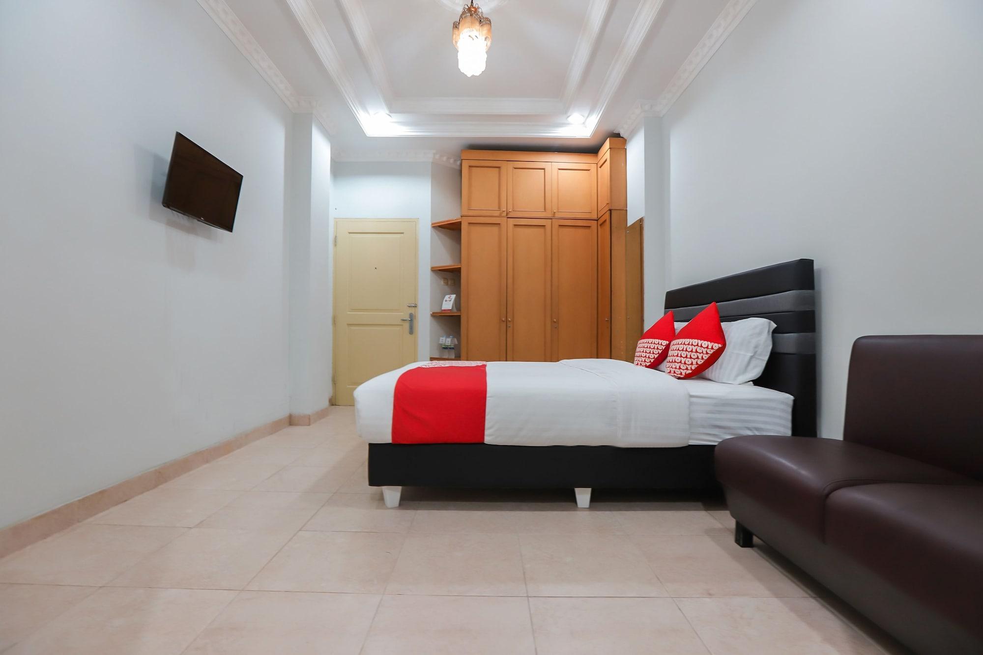 Capital O 297 45 Residence Jakarta Buitenkant foto