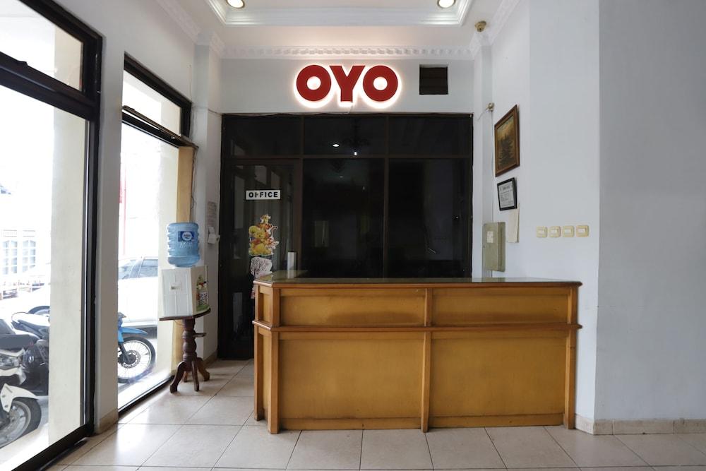 Capital O 297 45 Residence Jakarta Buitenkant foto