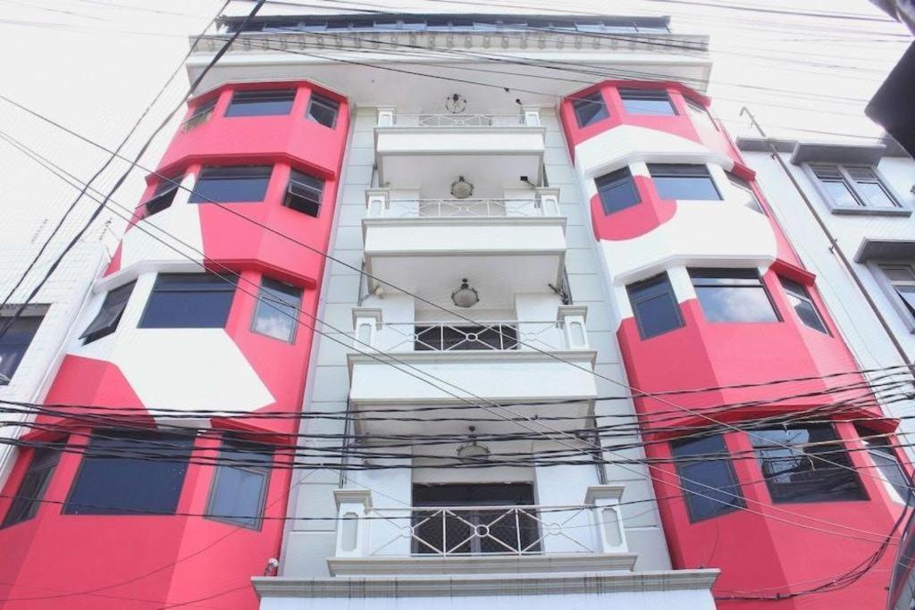 Capital O 297 45 Residence Jakarta Buitenkant foto